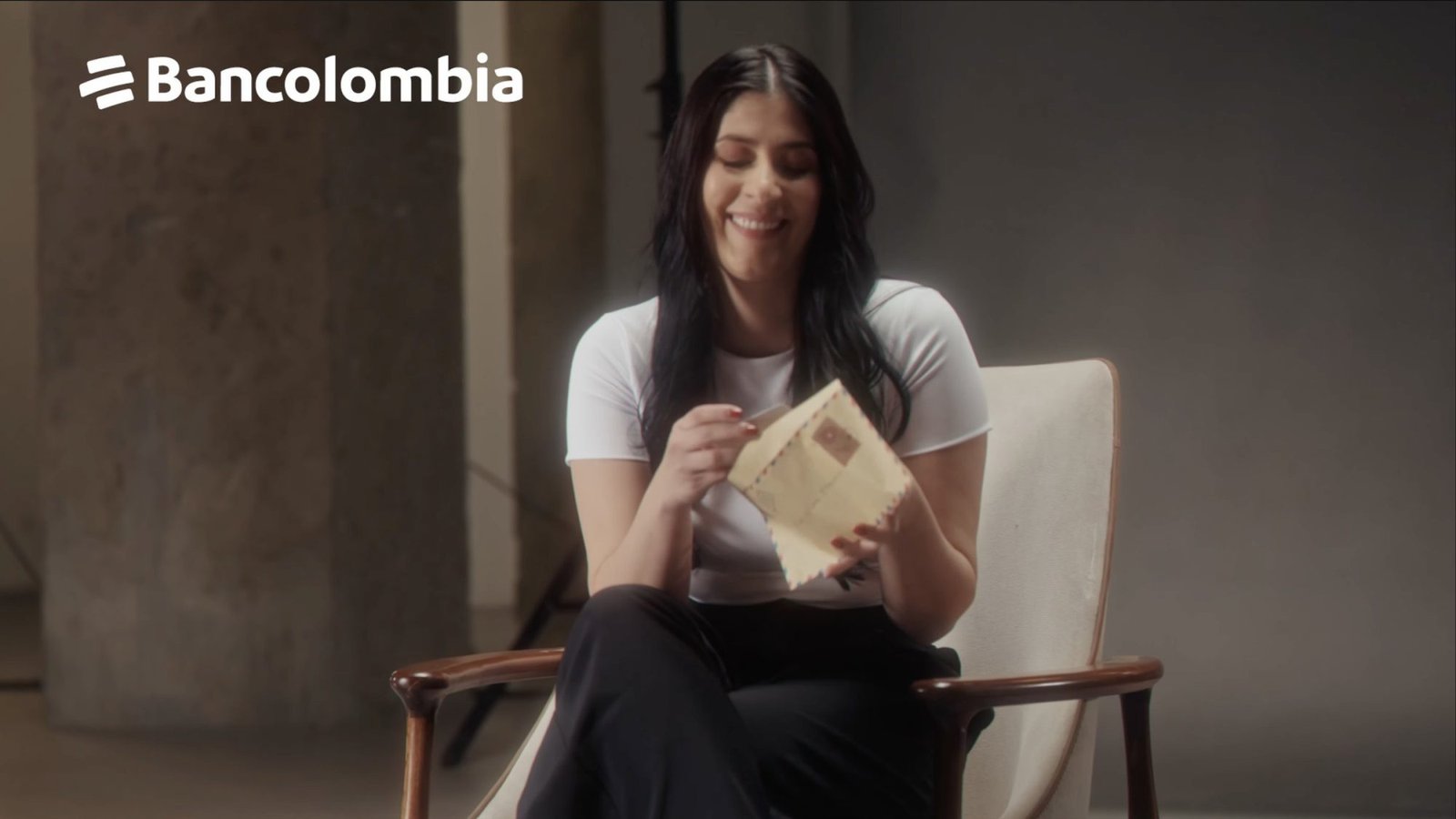 Tu plata ahora habla otros idiomas: Bancolombia, Wenia y Duo de Duolingo